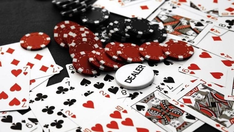 Berbagai metode pembayaran digital dan bank populer di Indonesia tersedia di rumahplay